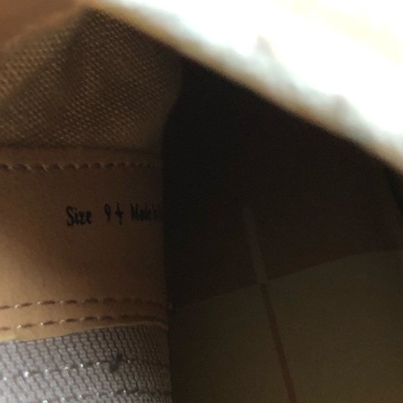 Dolce Vita Jones Round Toe Suede Tan Bootie - Picture 7 of 8